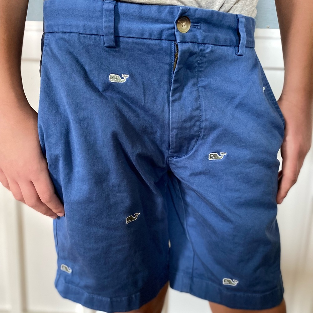 Vineyard Vines Blue Breaker Shorts with Green Whale (Men’s 28)